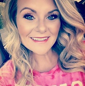 Meet your Posher, Brooke